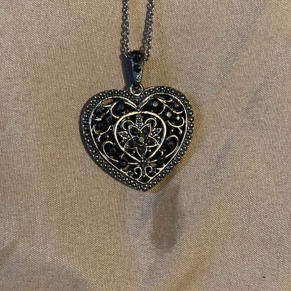 Women’s Necklace Large Heart Pendant - Picture 2 of 4